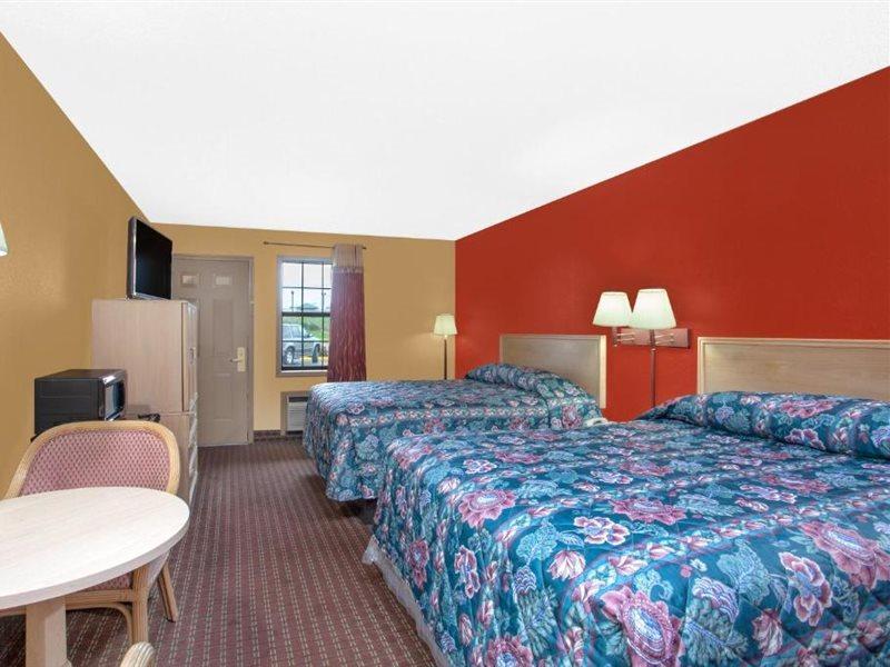 Knights Inn Wildersville Εξωτερικό φωτογραφία