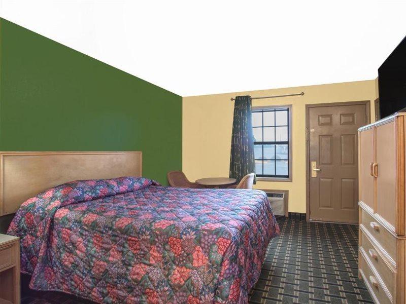 Knights Inn Wildersville Εξωτερικό φωτογραφία