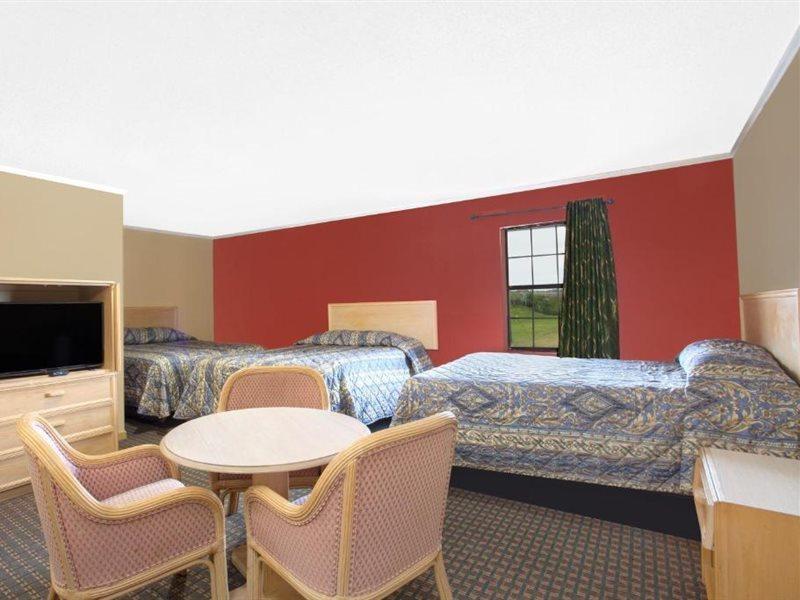 Knights Inn Wildersville Εξωτερικό φωτογραφία